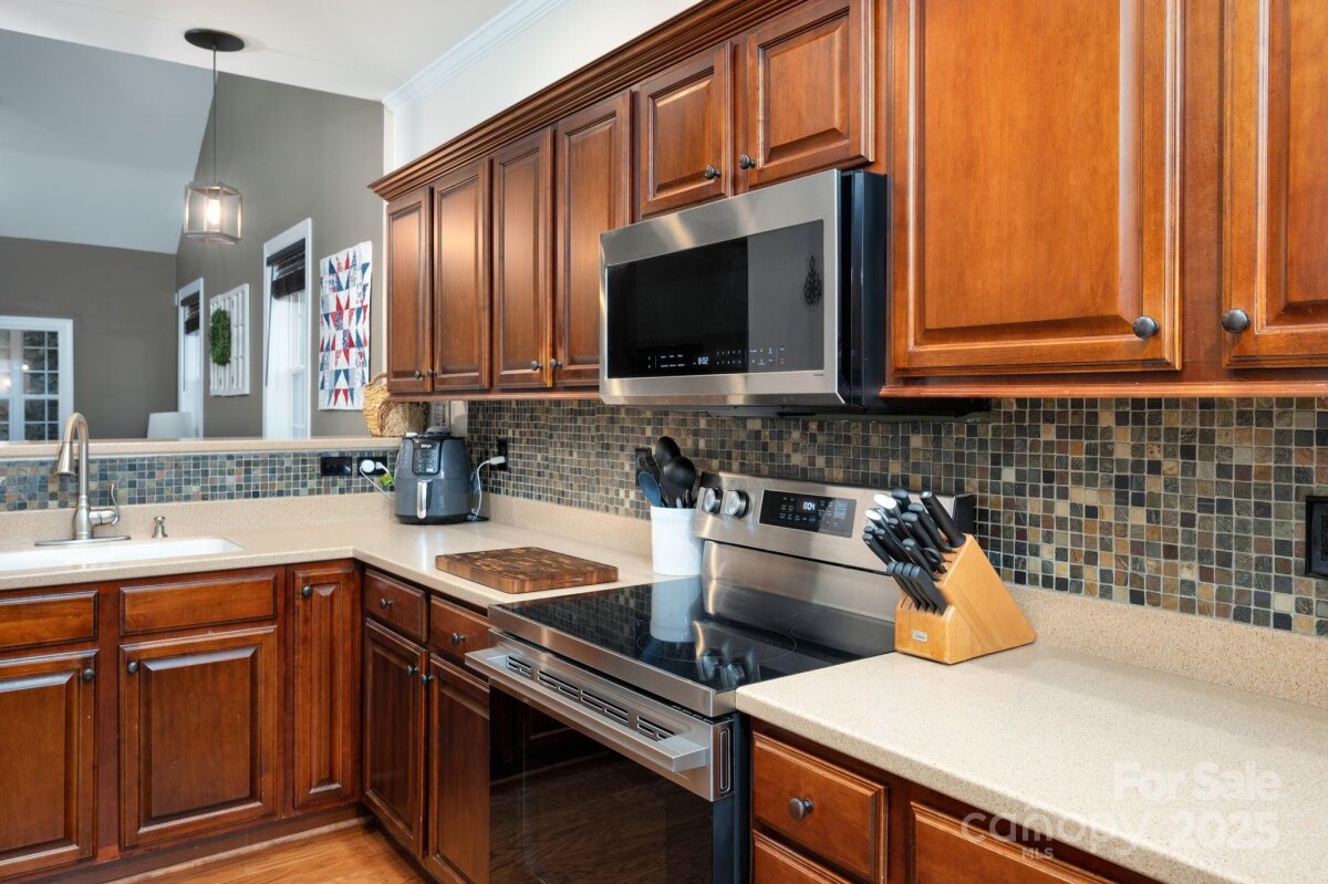 Avery Creek 11 4295929k