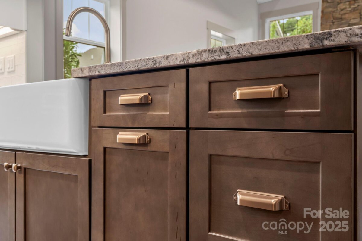 Avery Creek 10 4296217j