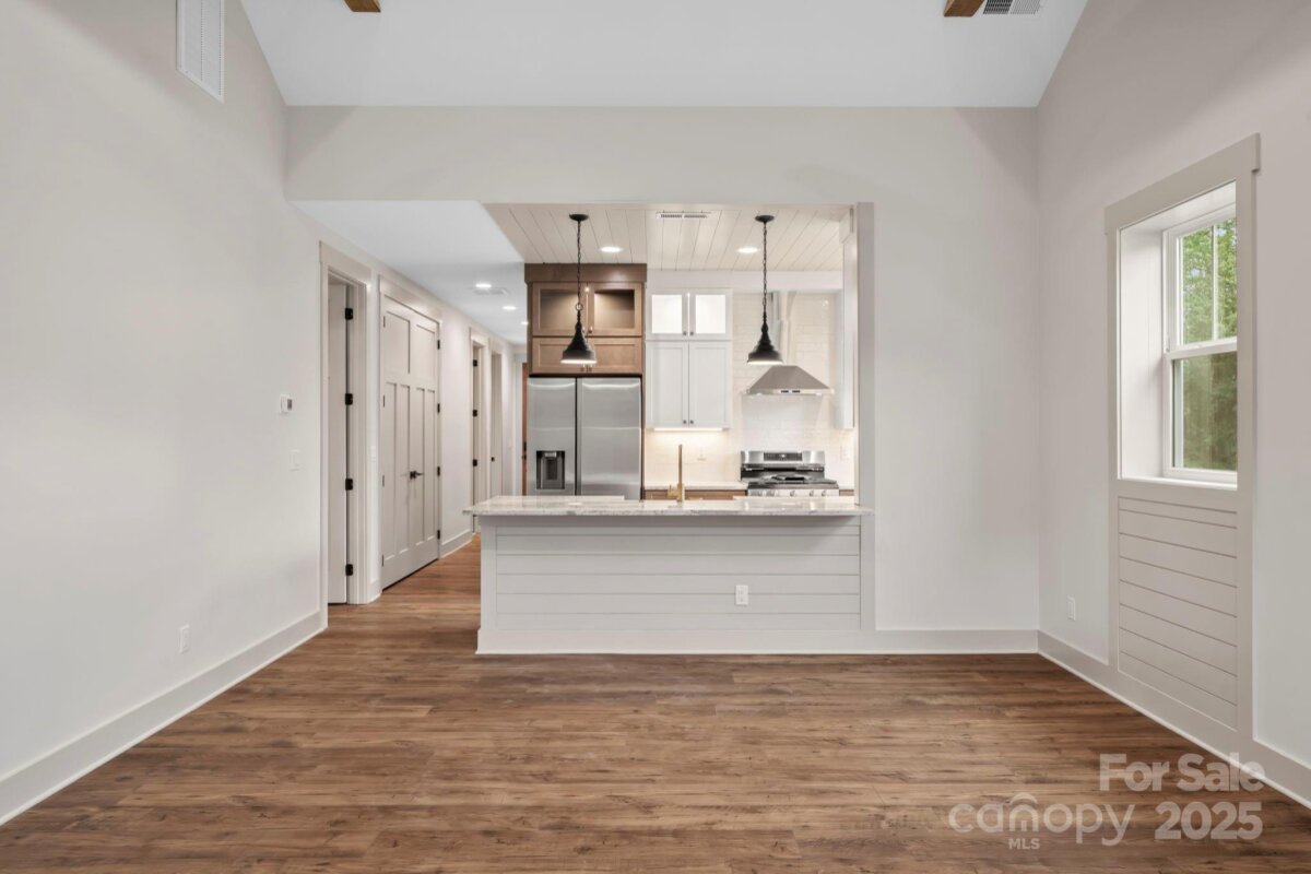 Avery Creek 15 4296217o