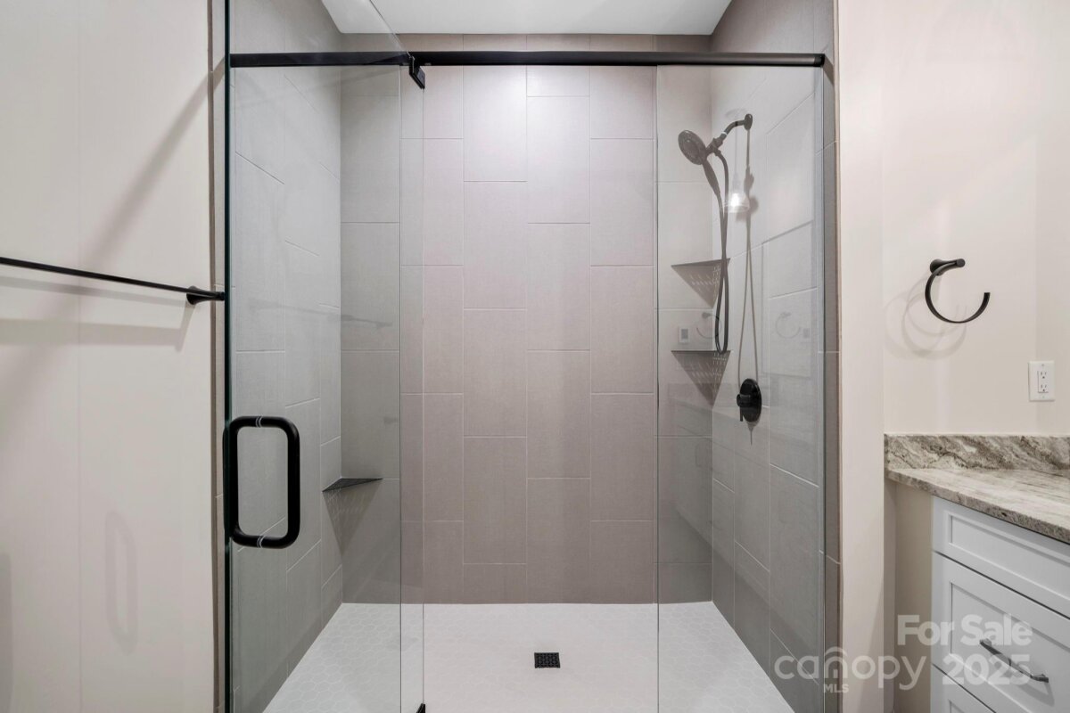 Avery Creek 21 4296217u