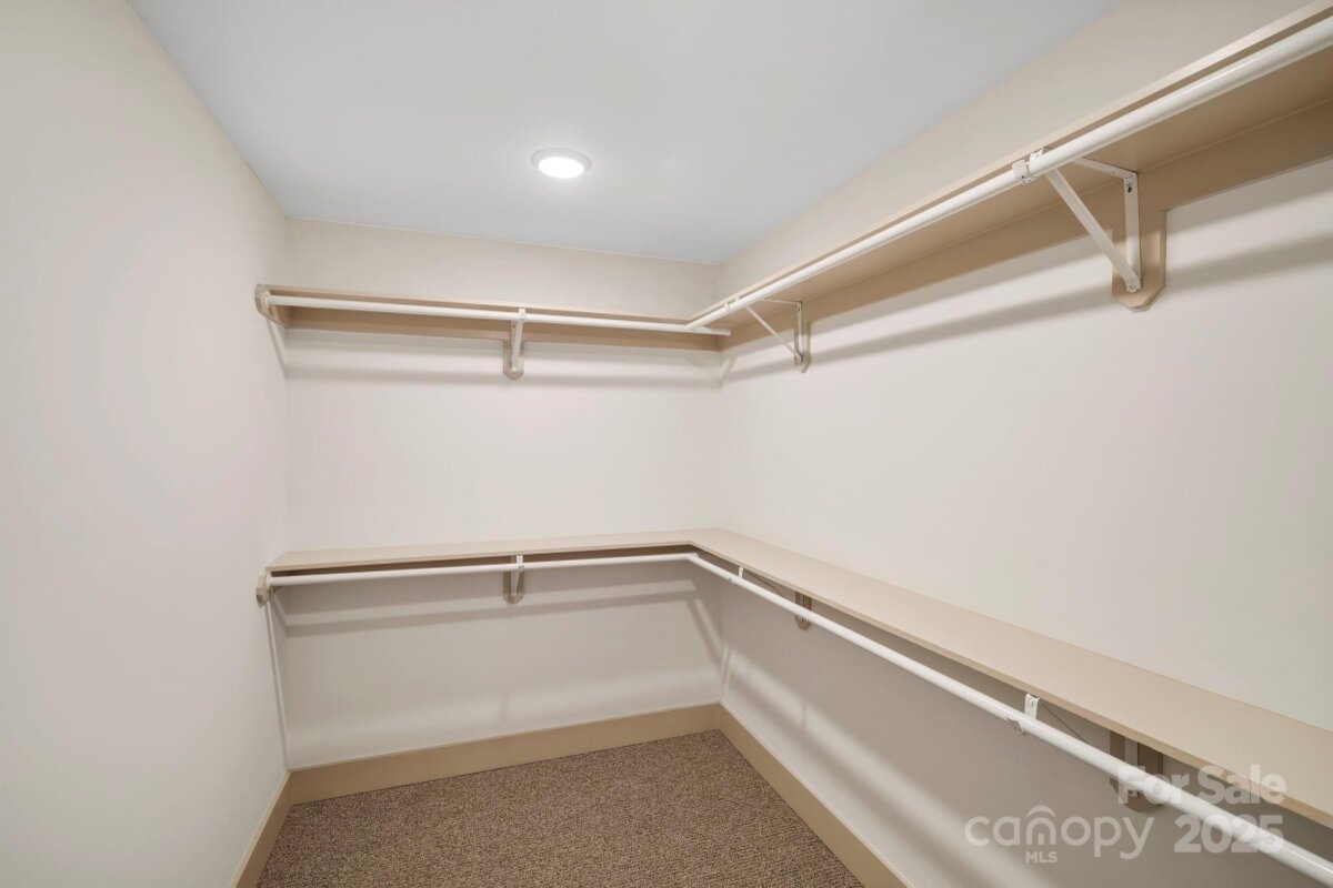 Avery Creek 22 4296217v