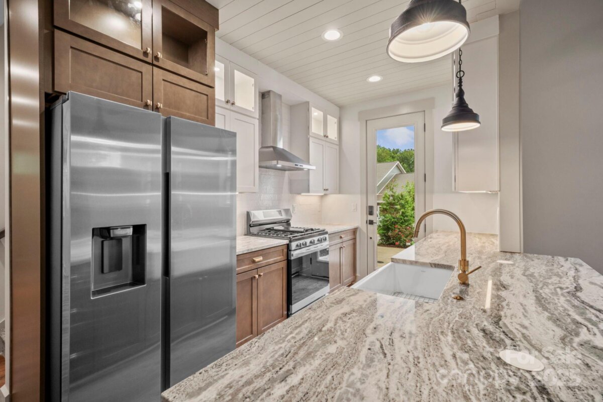 Avery Creek 9 4296825i