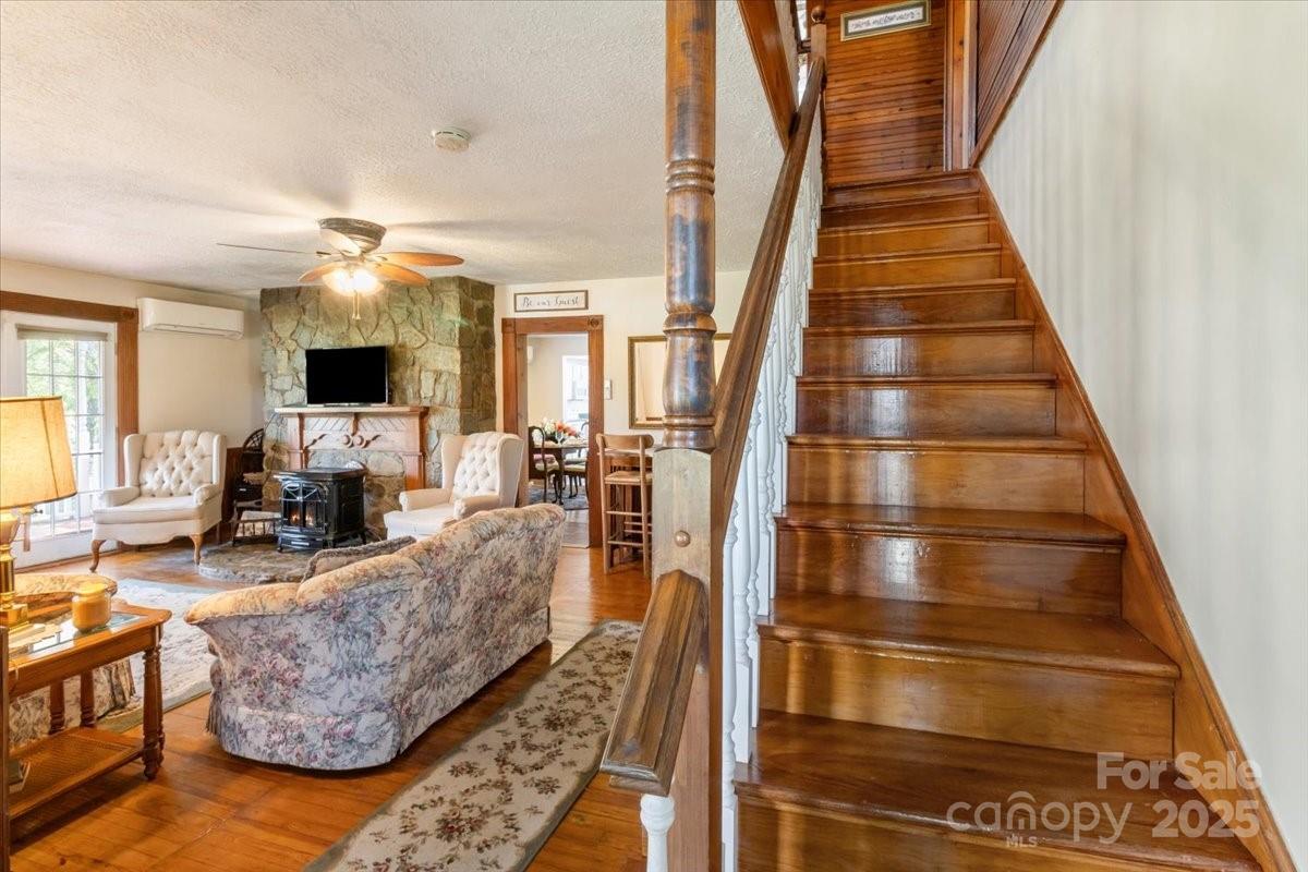 Weaverville 13 4296849m