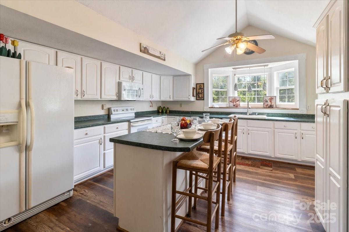 Weaverville 19 4296849s