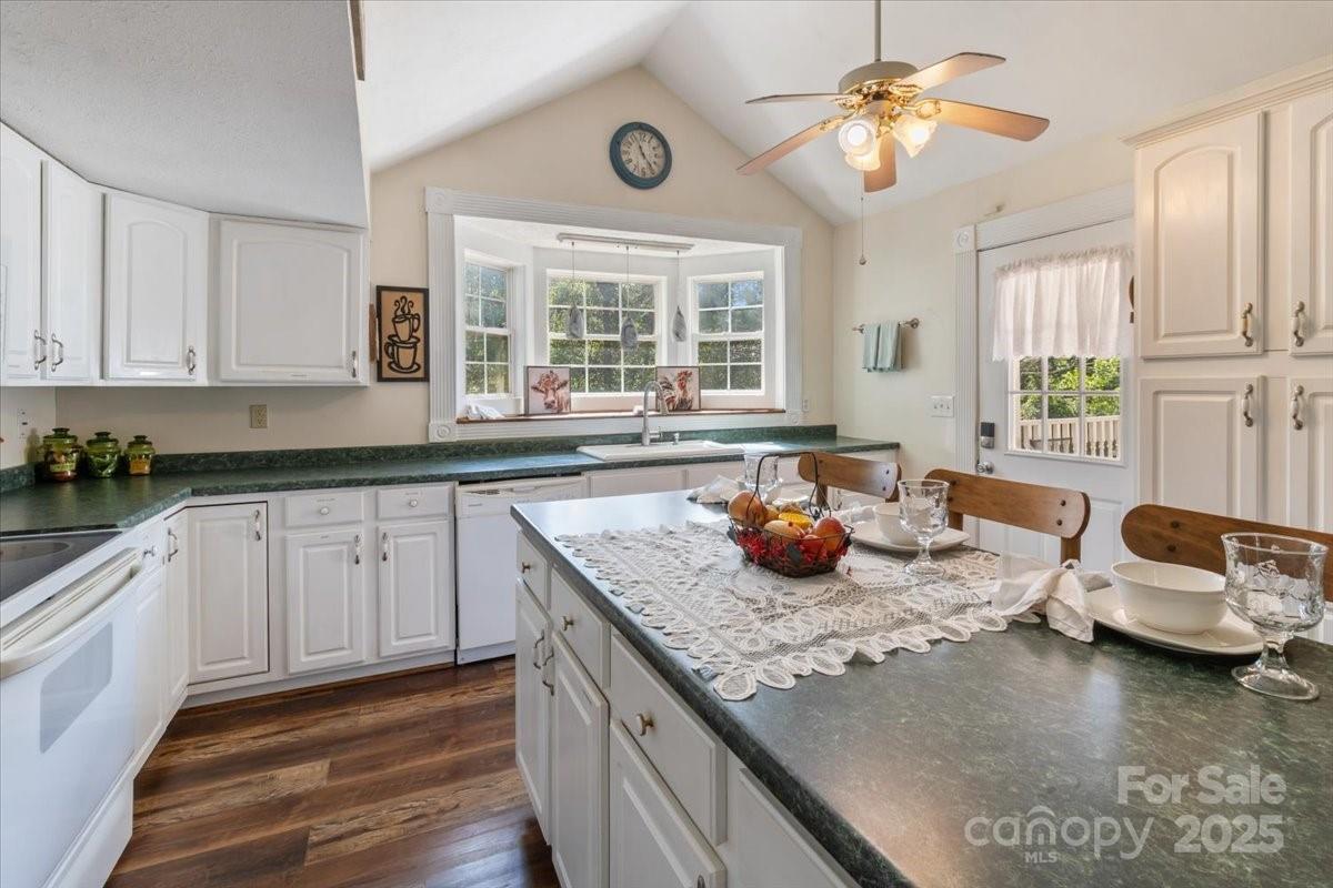 Weaverville 20 4296849t