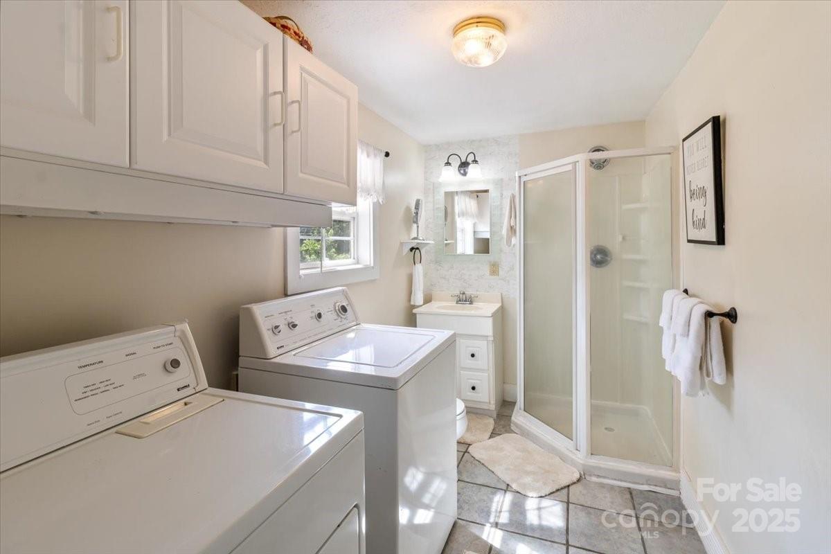 Weaverville 22 4296849v