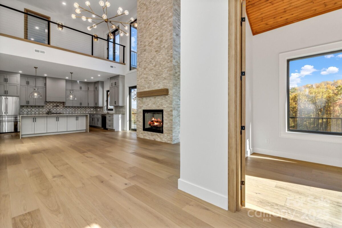 Avery Creek 10 4296930j