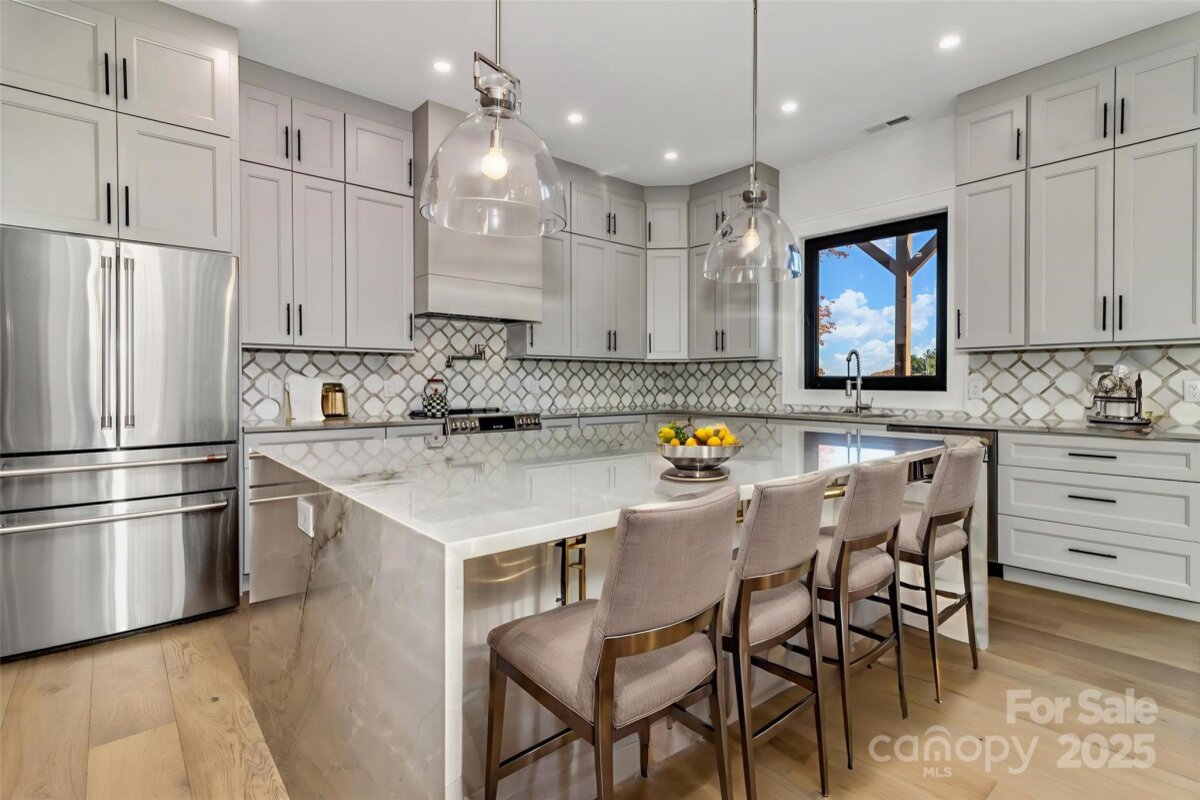 Avery Creek 11 4296930k