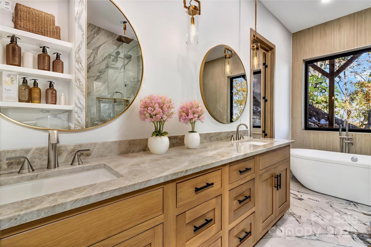 Avery Creek 22 4296930v