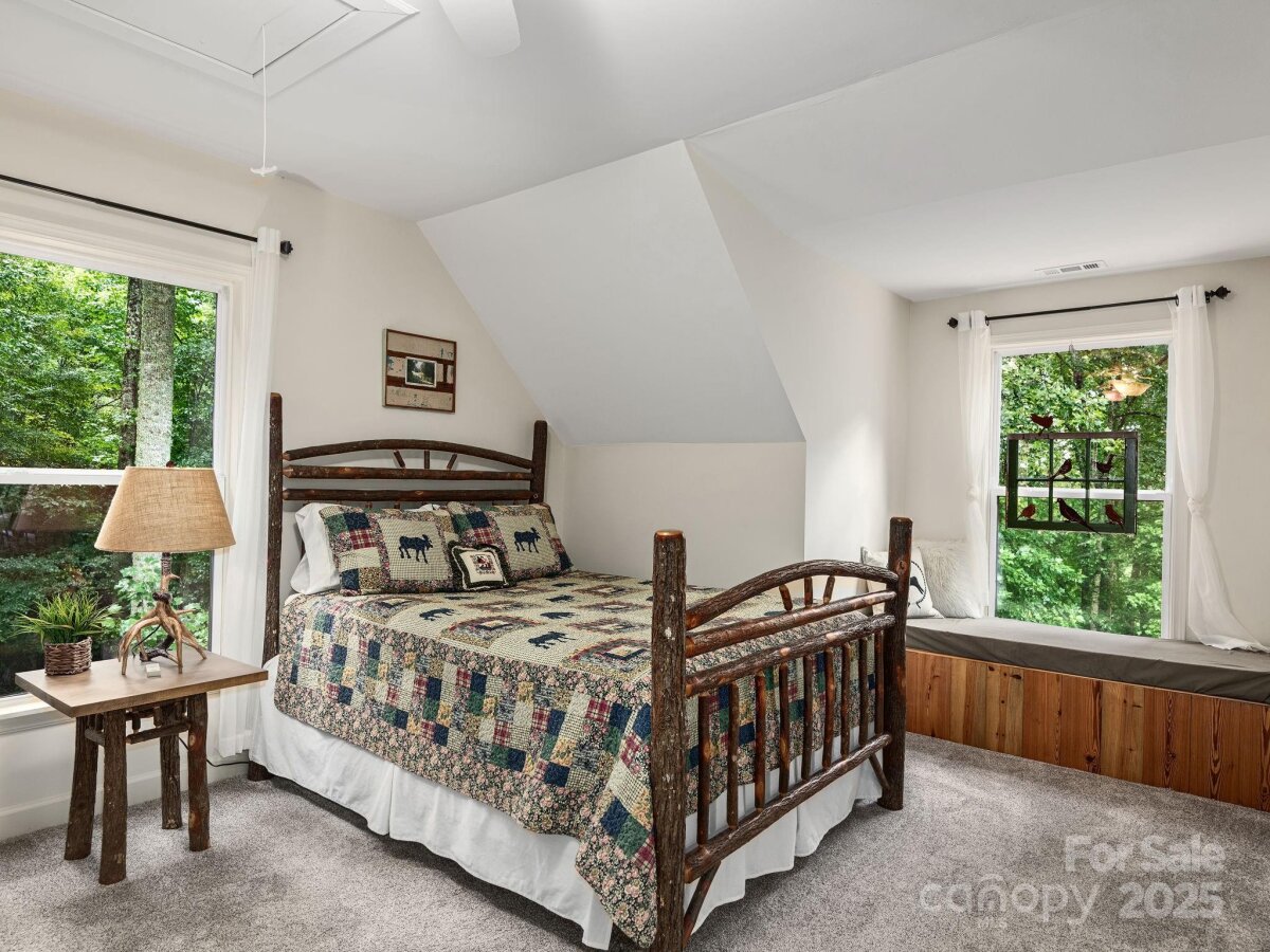 Weaverville 19 4297293s