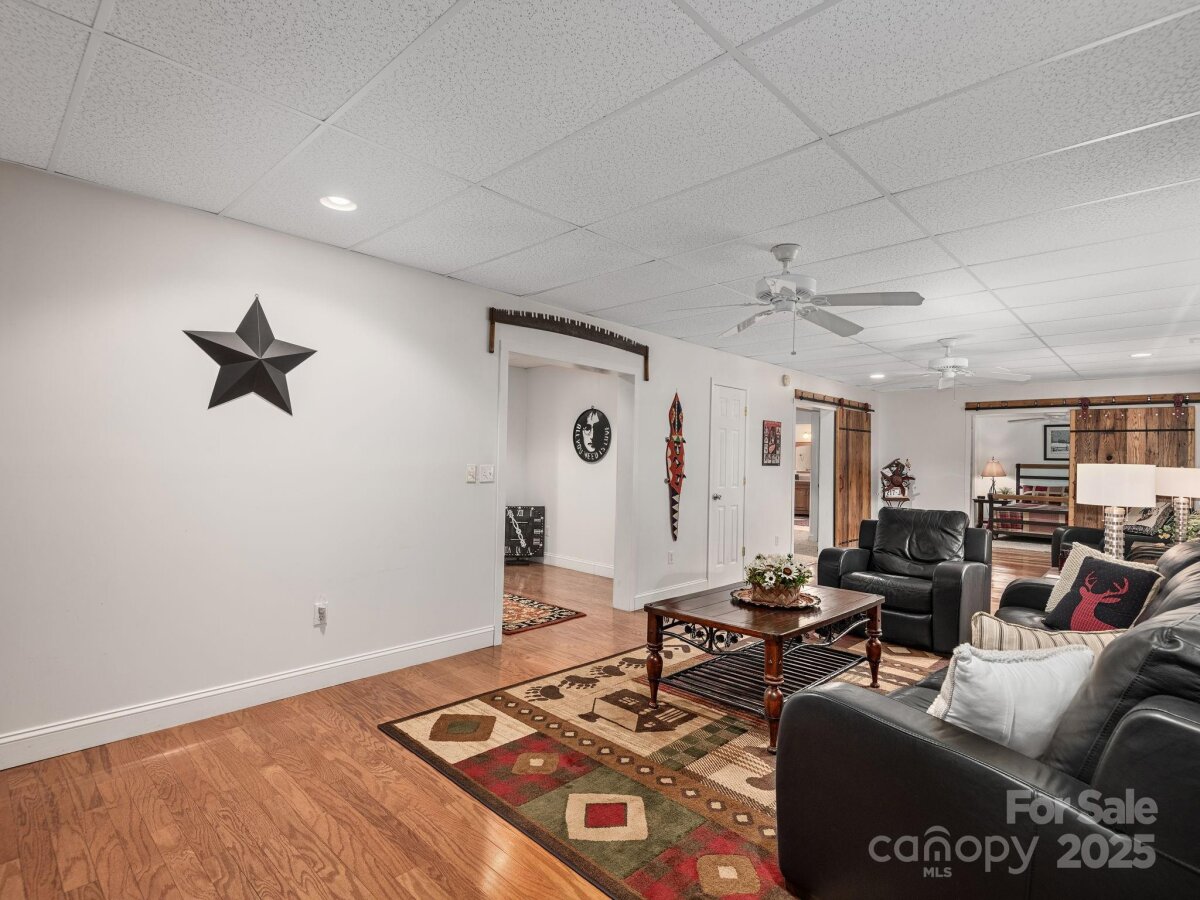 Weaverville 21 4297293u