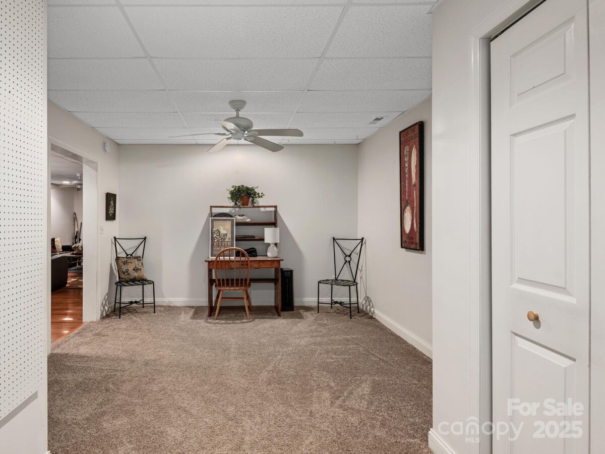 Weaverville 25 4297293y