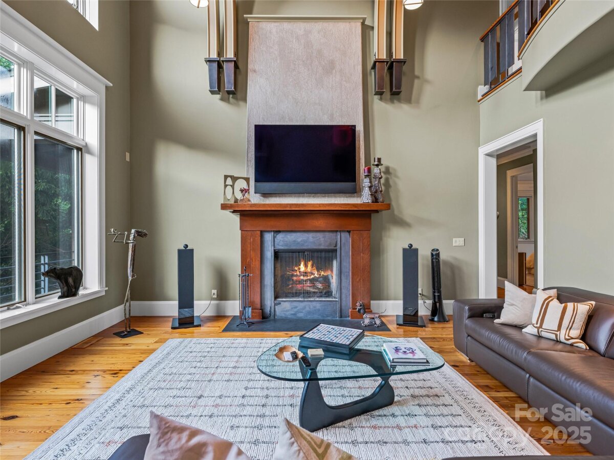 Weaverville 8 4299156h