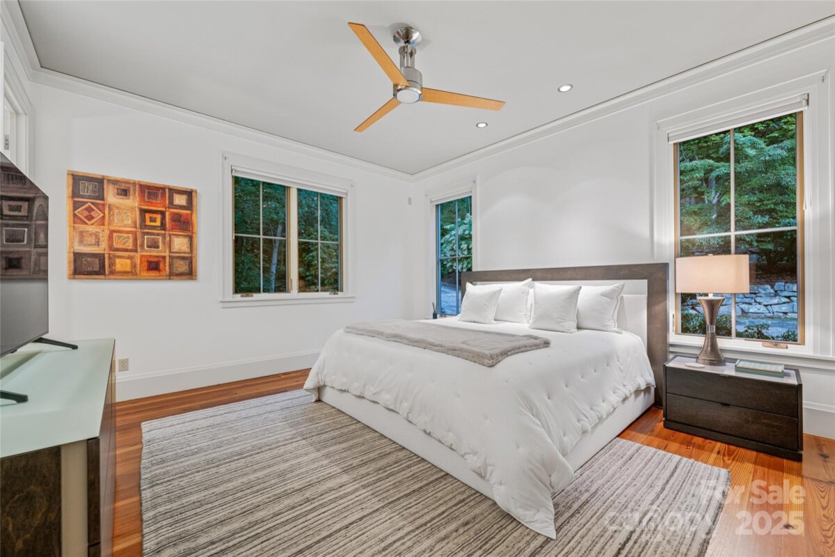 Weaverville 21 4299156u