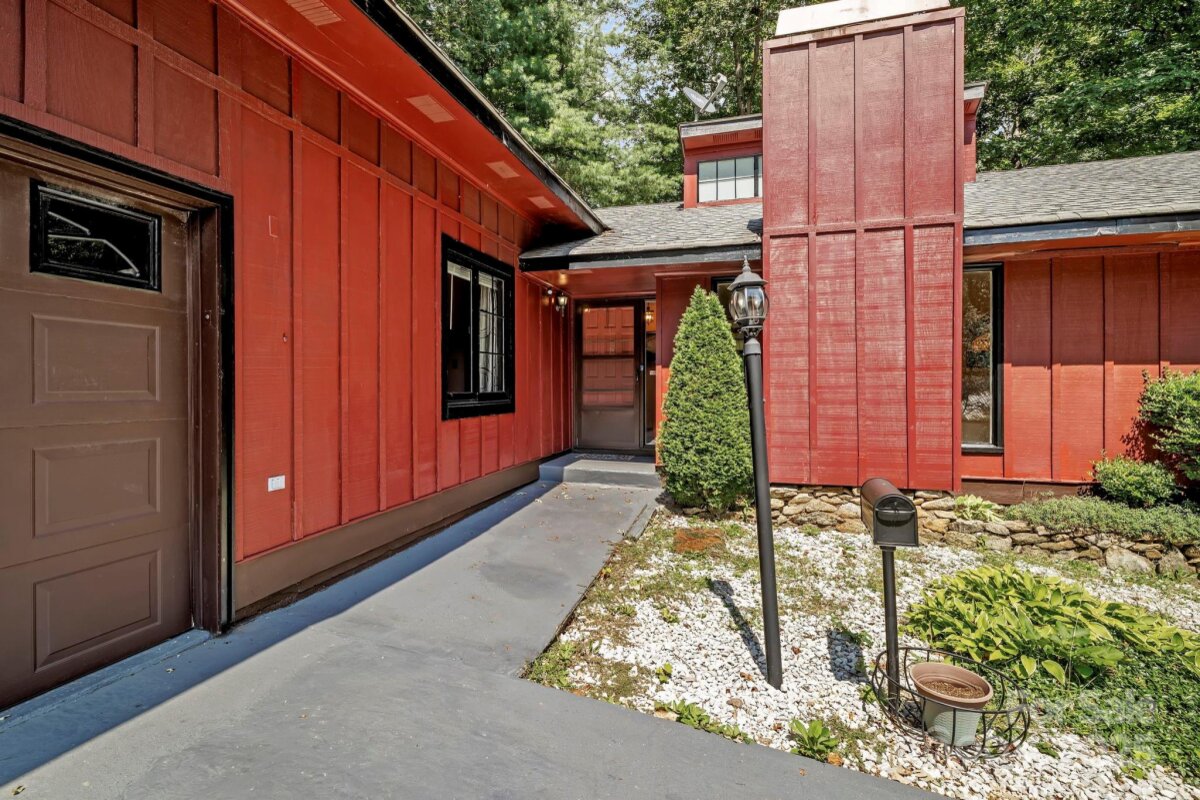 Avery Creek 2 4299721b