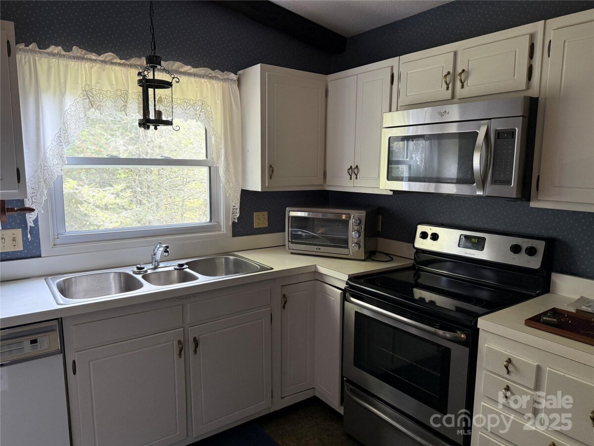 Avery Creek 10 4300321j