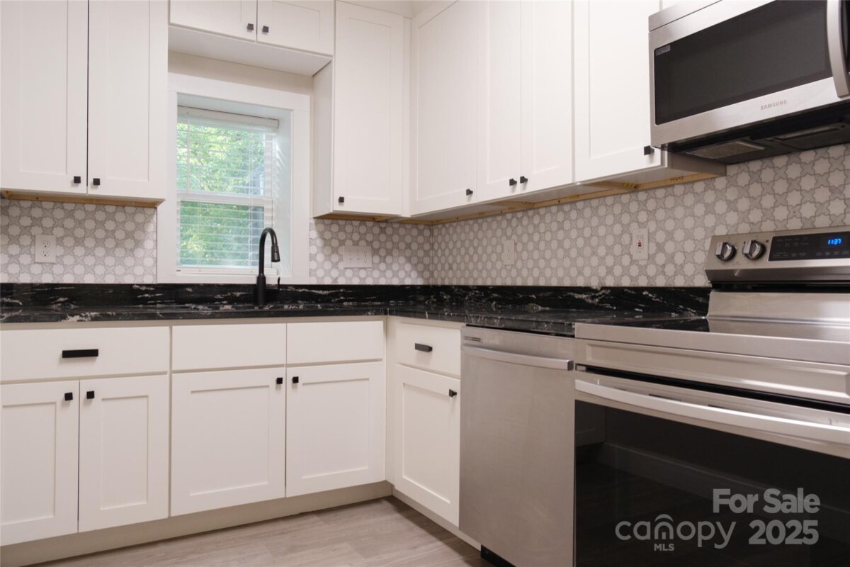 Weaverville 8 4300504h