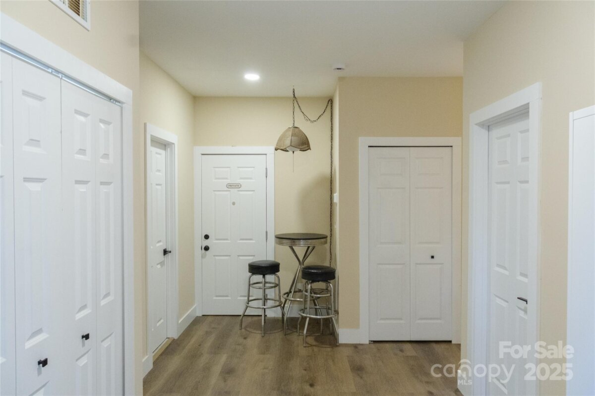 Weaverville 26 4300504z