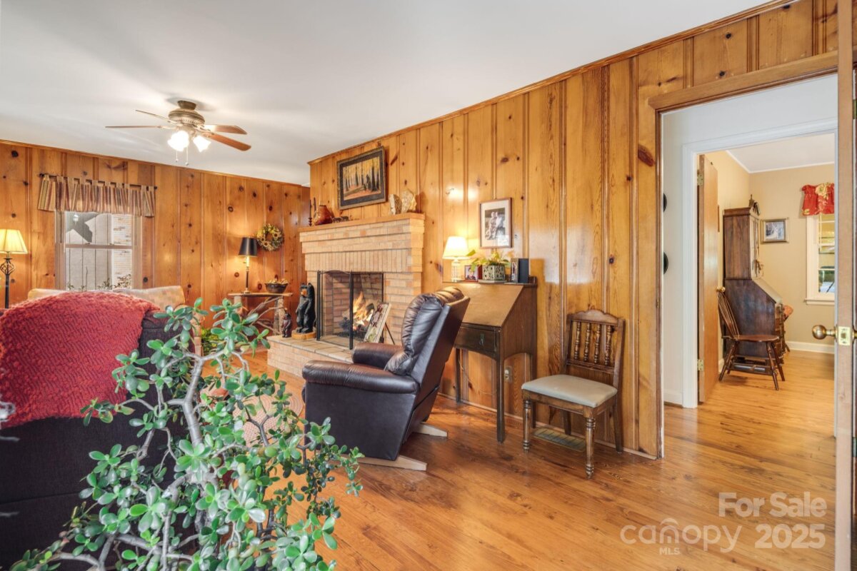 Flat Rock 4 4301582d