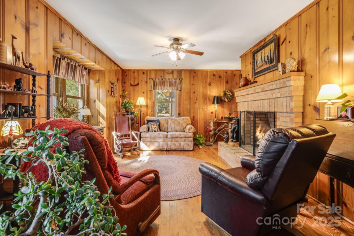 Flat Rock 7 4301582g