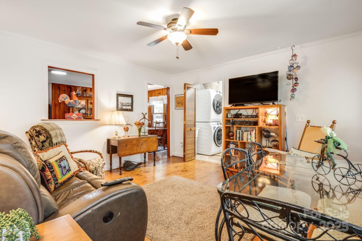 Flat Rock 16 4301582p