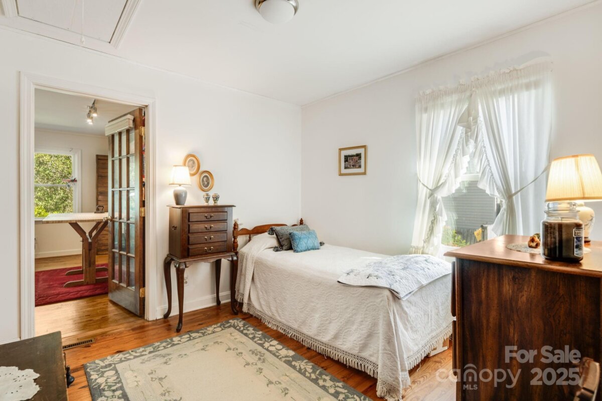 Flat Rock 23 4301582w