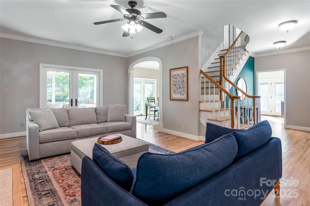 Weaverville 6 4301928f