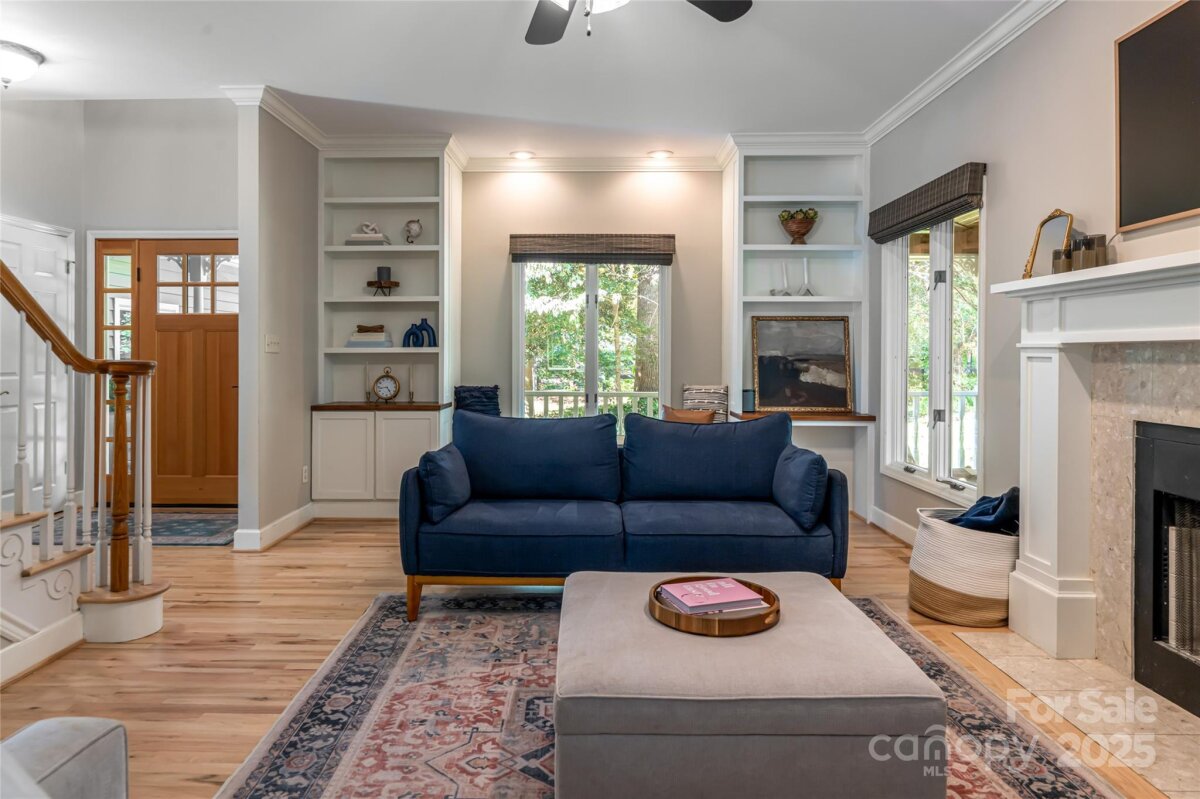 Weaverville 9 4301928i