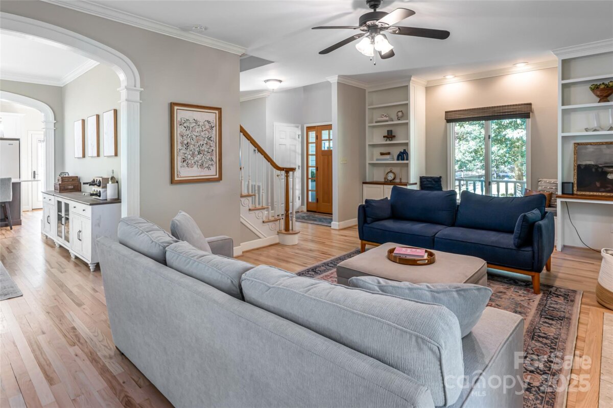 Weaverville 11 4301928k