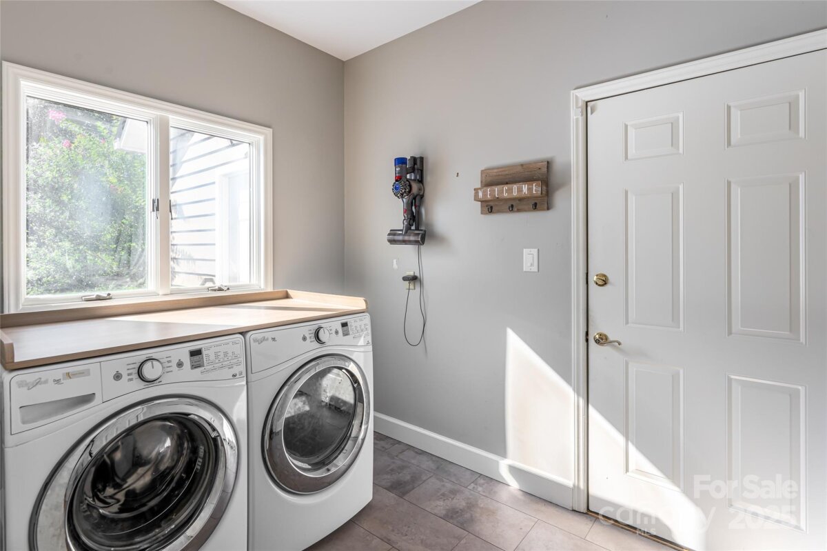 Weaverville 19 4301928s