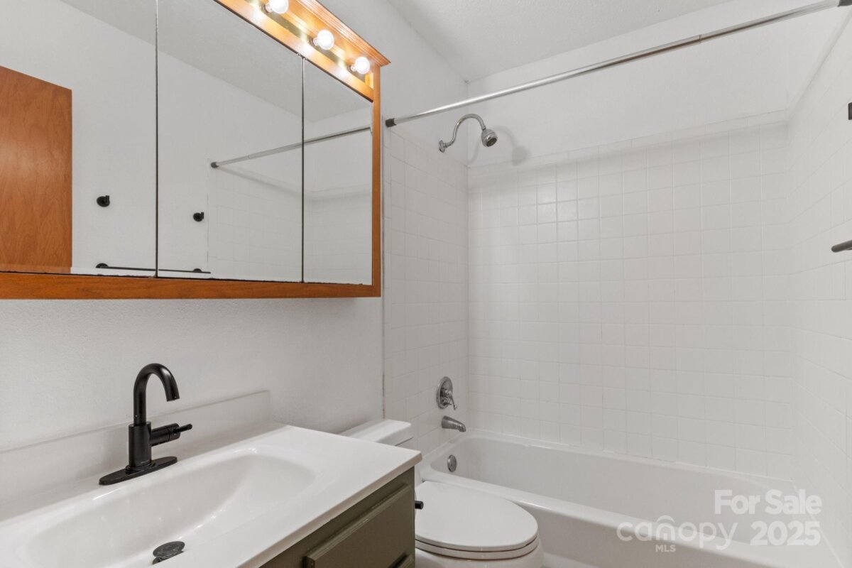 Avery Creek 17 4302662q