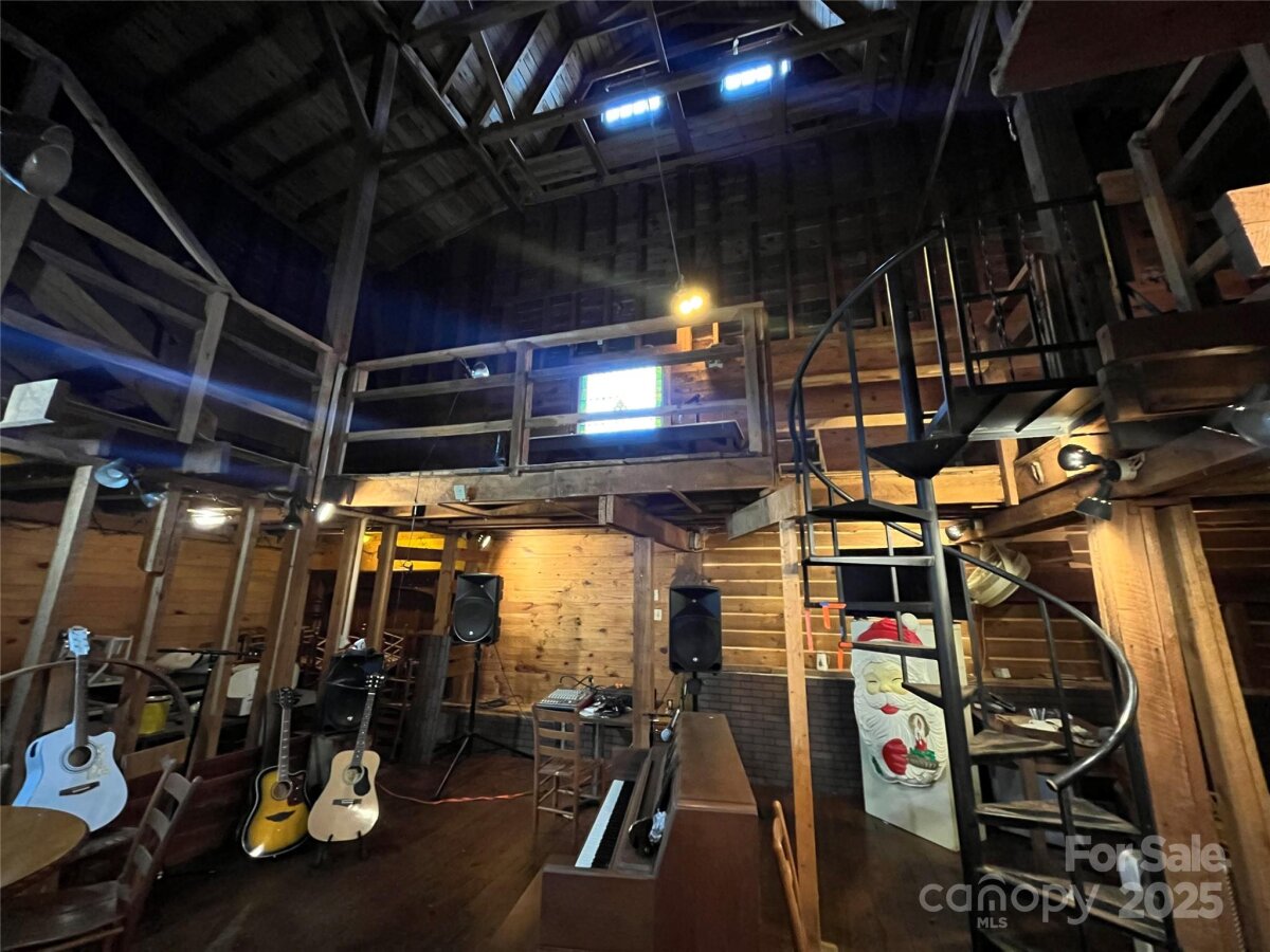 Weaverville 4 4302920d