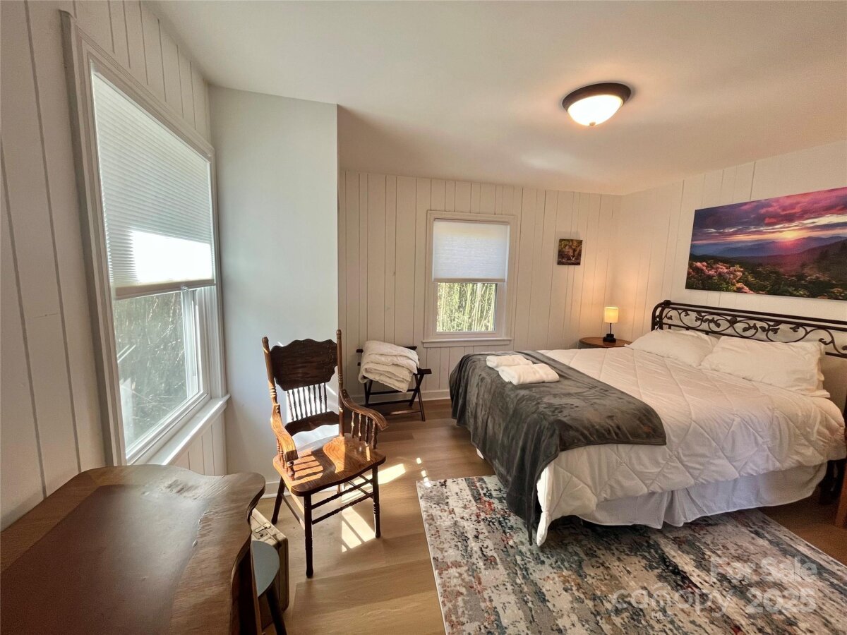 Weaverville 23 4302920w