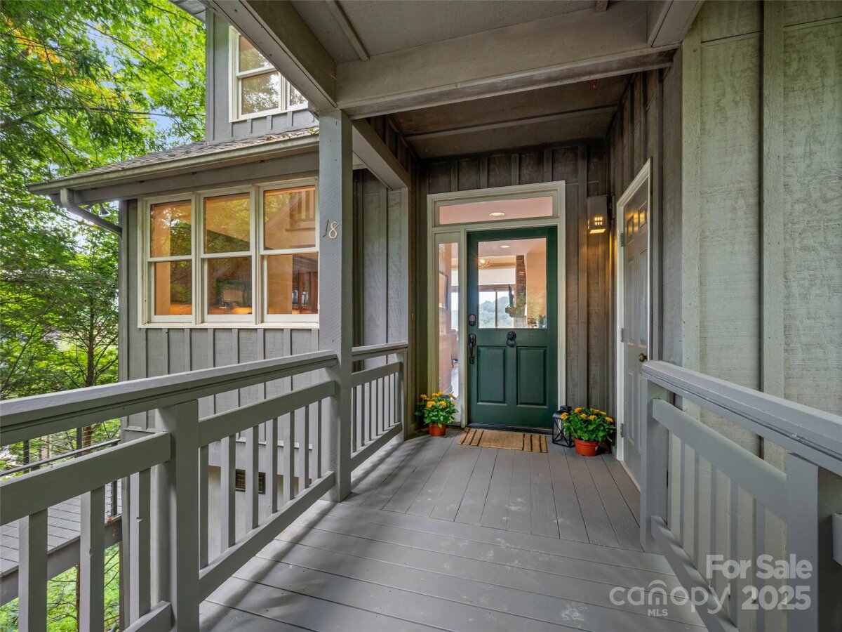 Hendersonville 3 4304370c