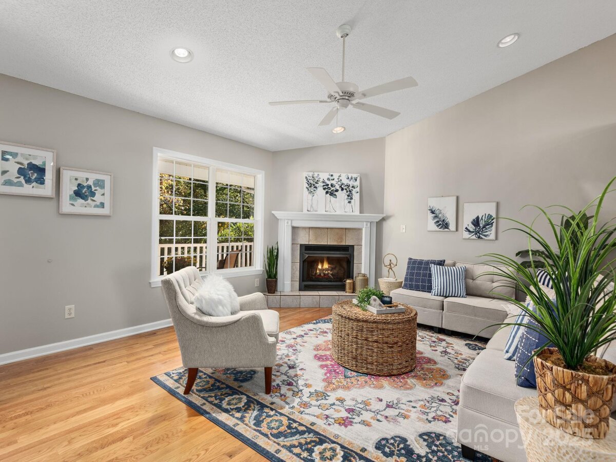 Weaverville 8 4305199h