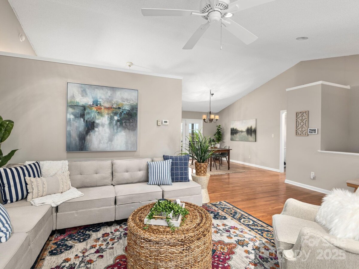 Weaverville 9 4305199i