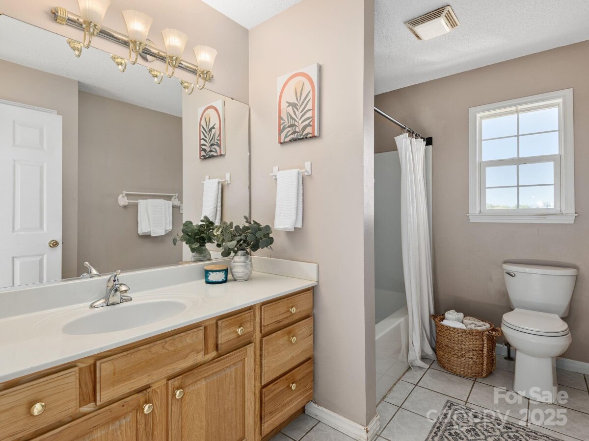 Weaverville 22 4305199v