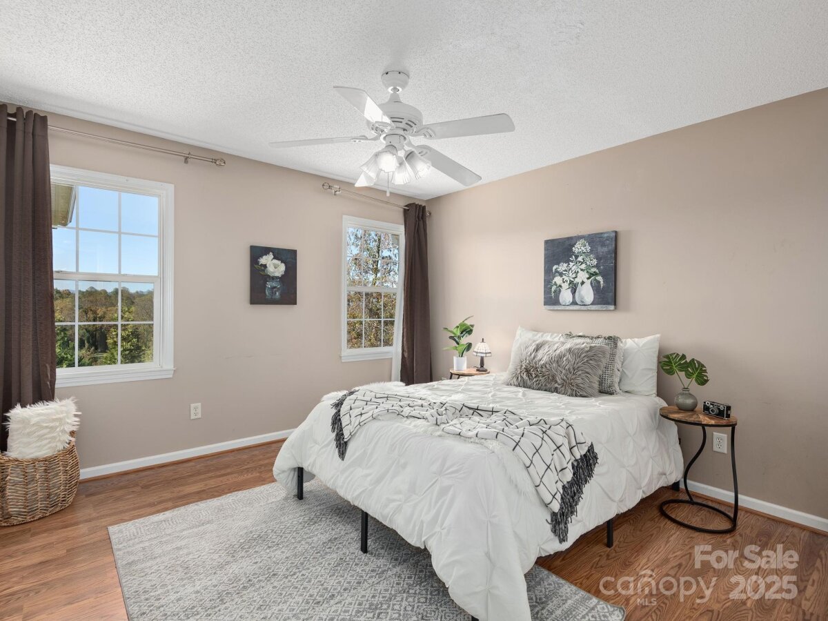 Weaverville 23 4305199w