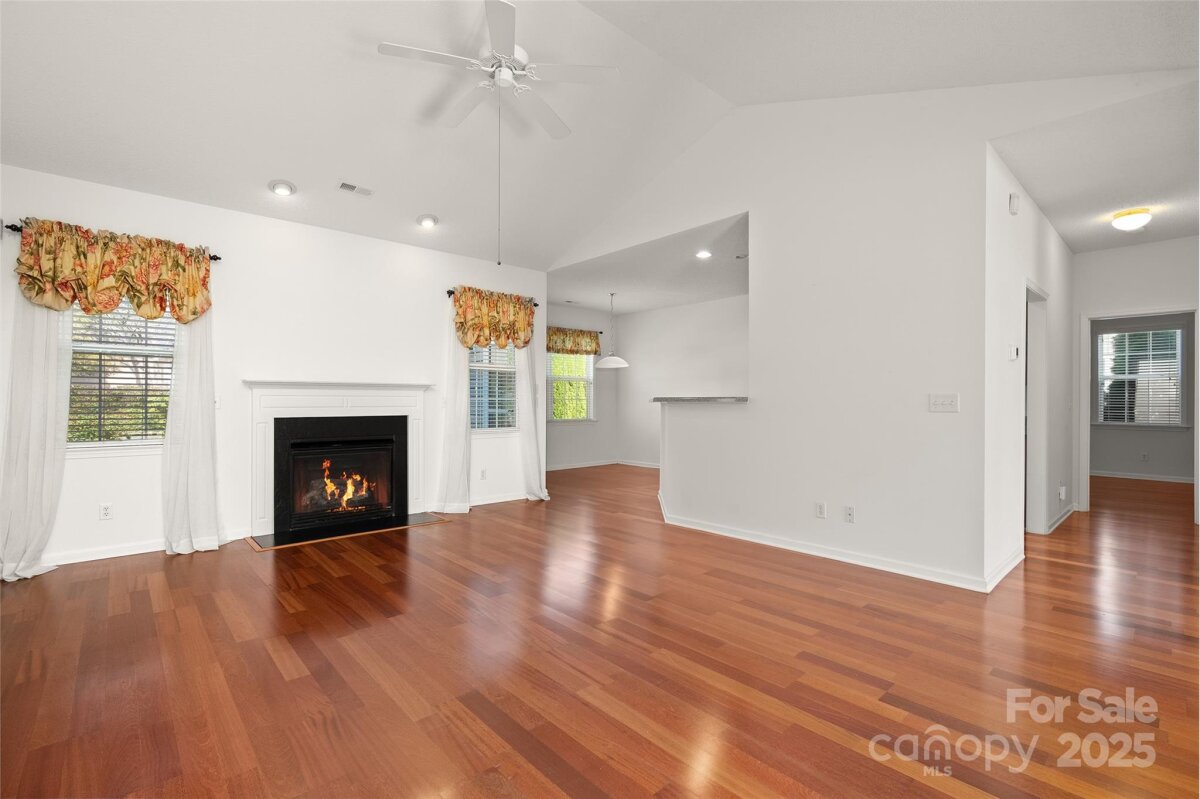 Avery Creek 9 4305372i