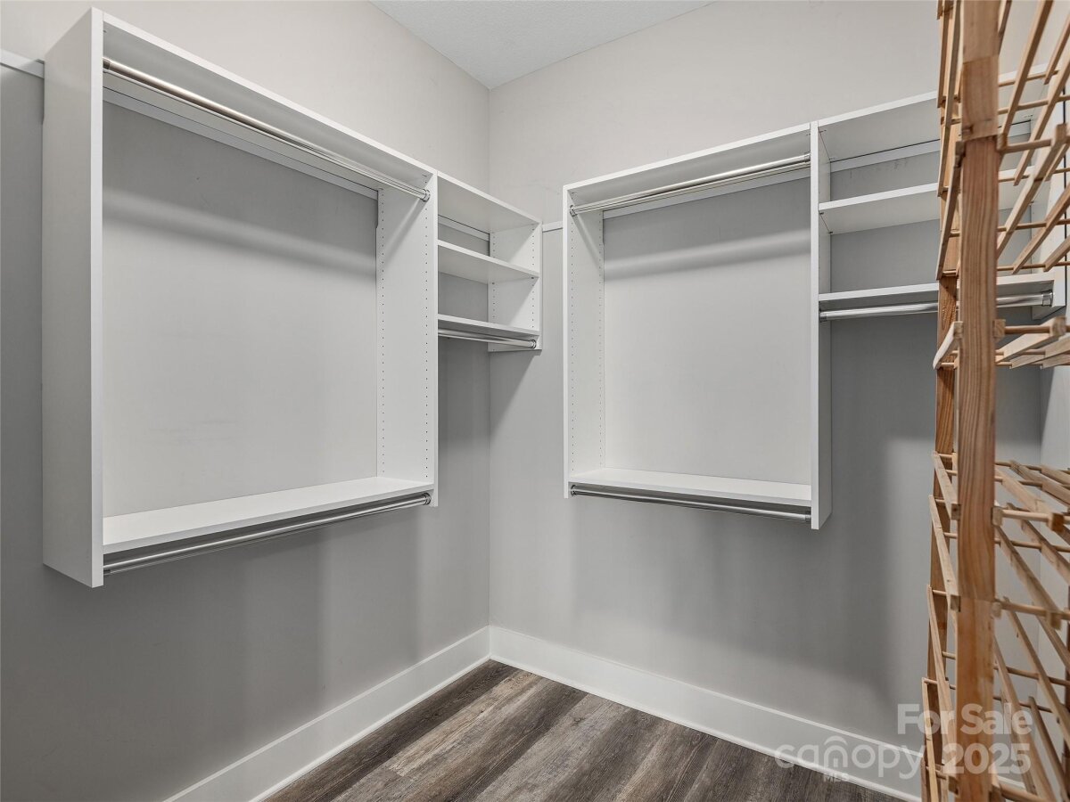 Avery Creek 23 4305400w