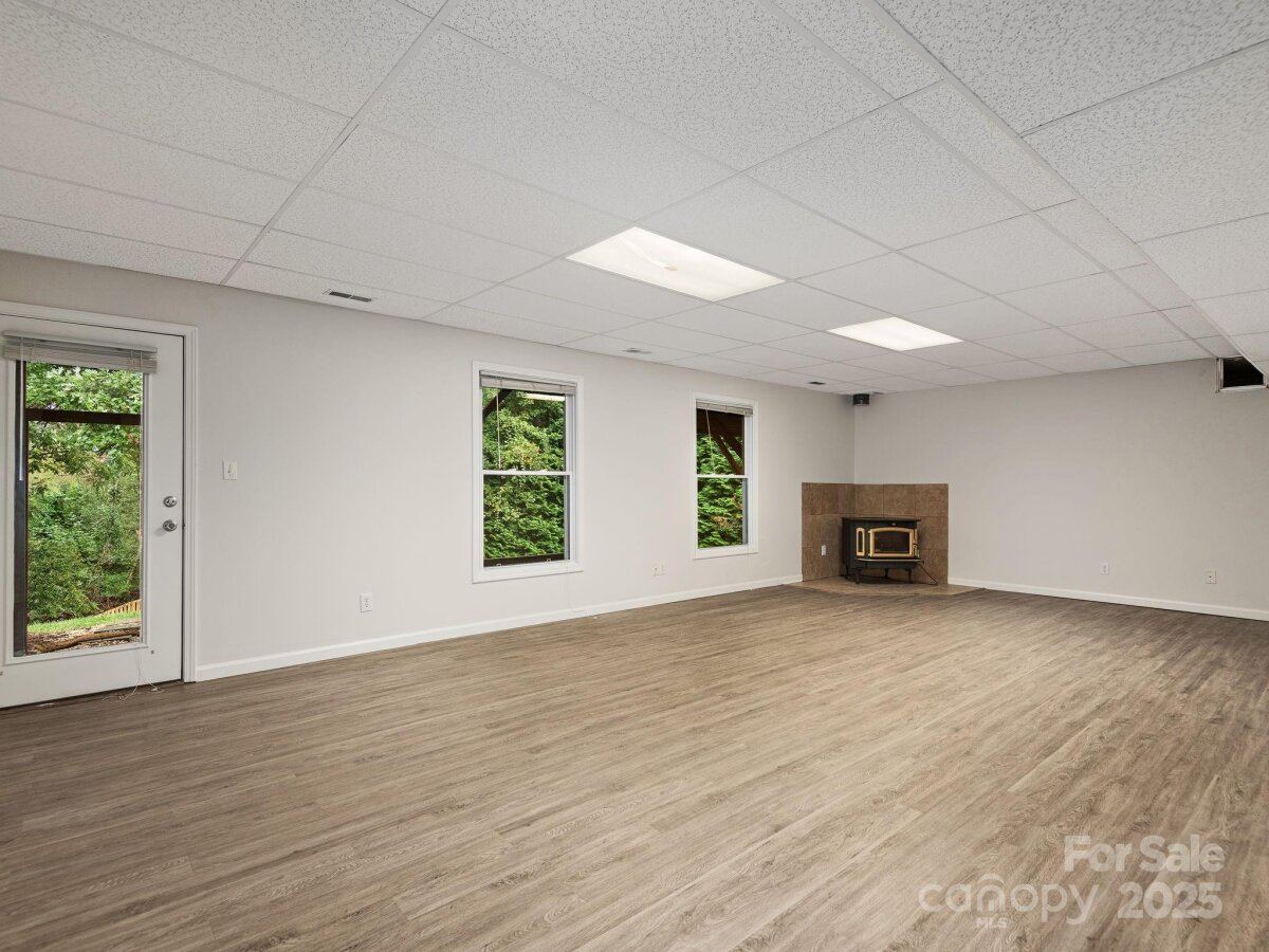 Avery Creek 18 4305639r