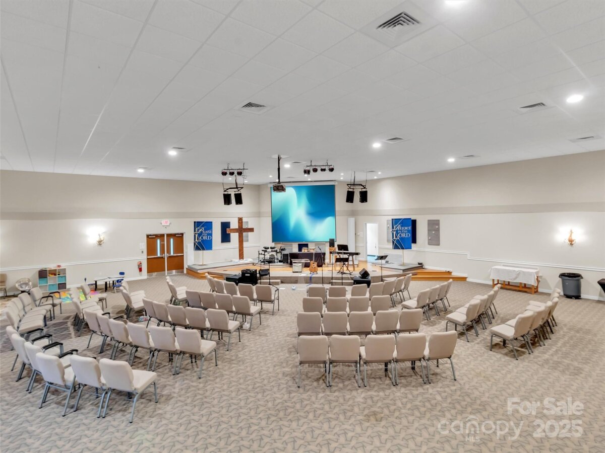 Waynesville 9 4306114i