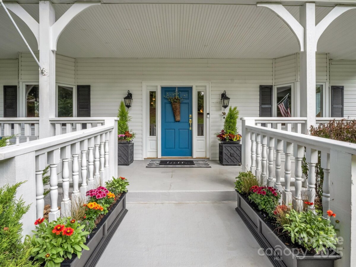 Hendersonville 2 4307162b