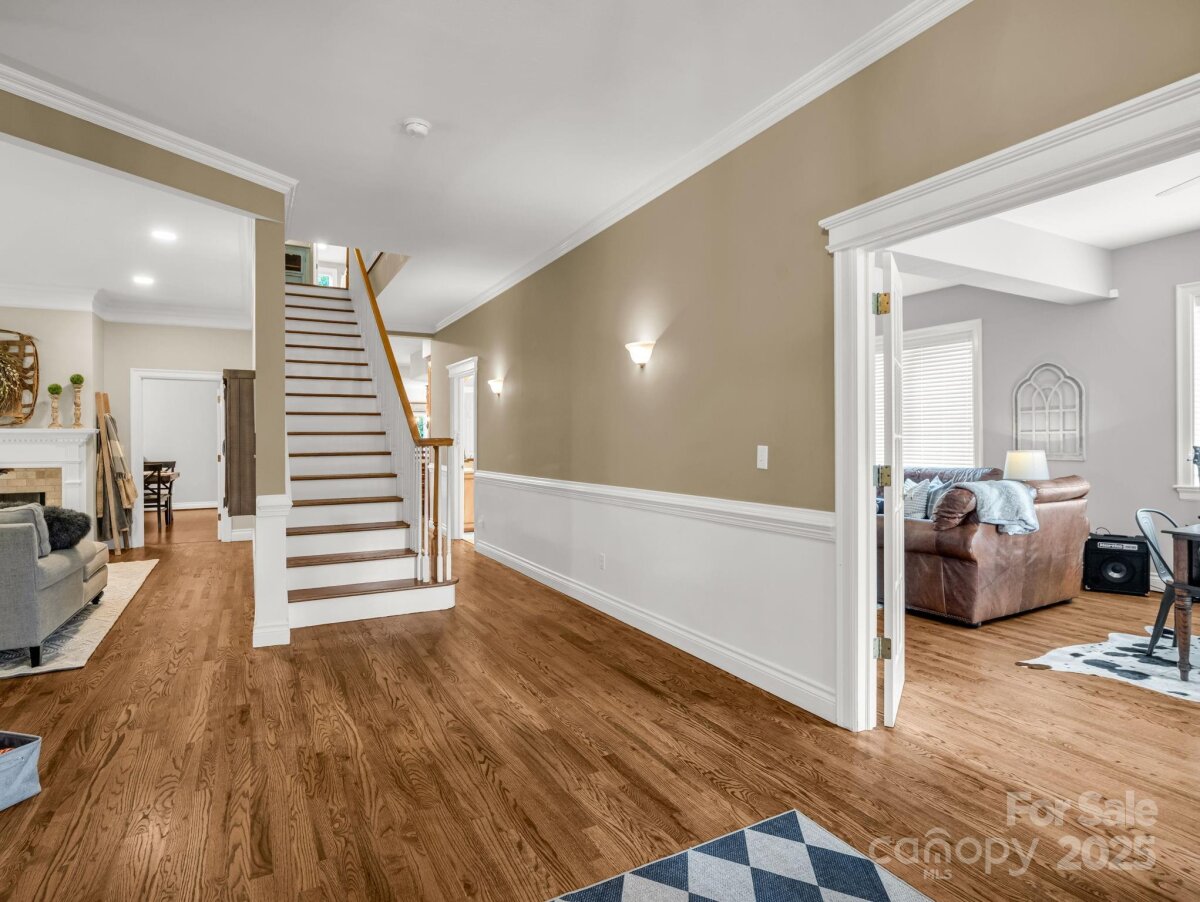 Hendersonville 7 4307162g