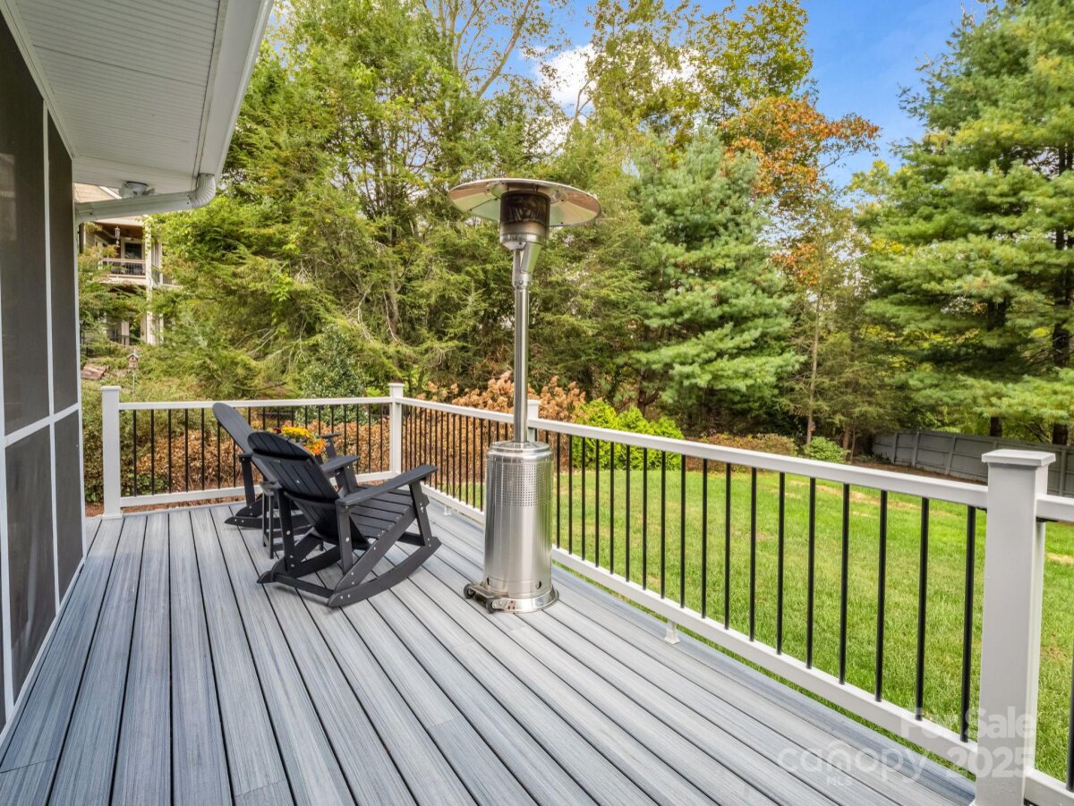 Hendersonville 25 4307162y