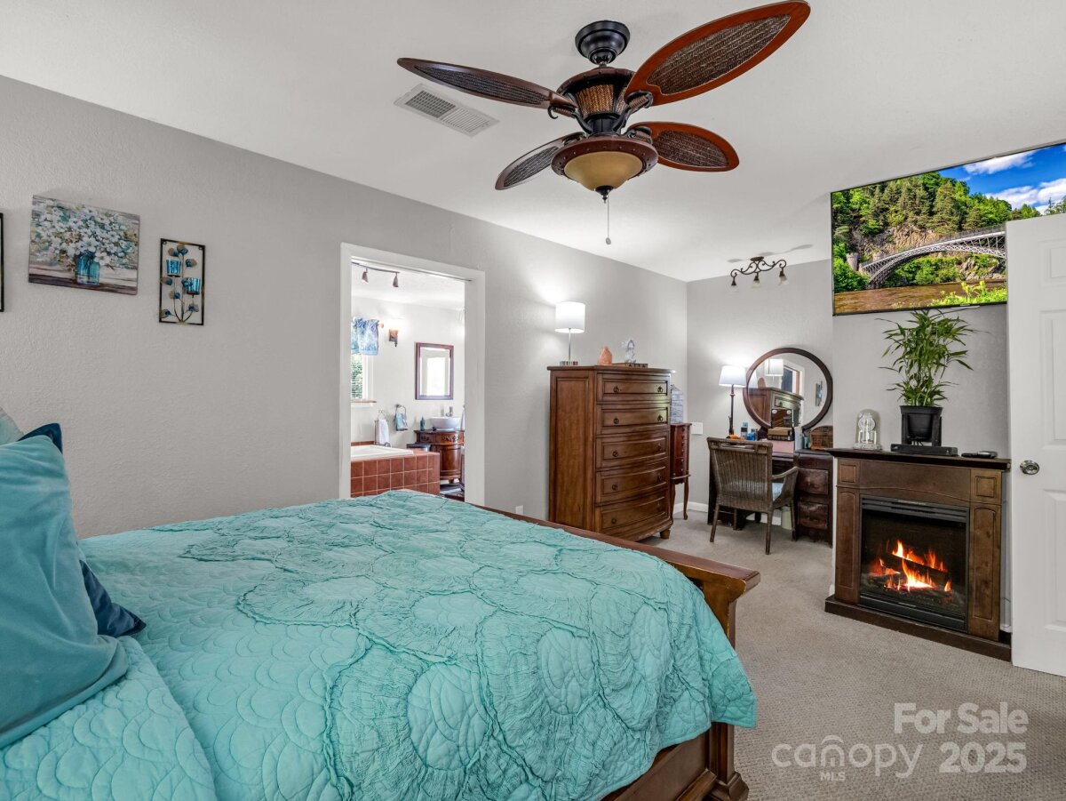 Avery Creek 16 4307961p