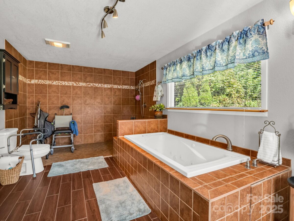 Avery Creek 21 4307961u