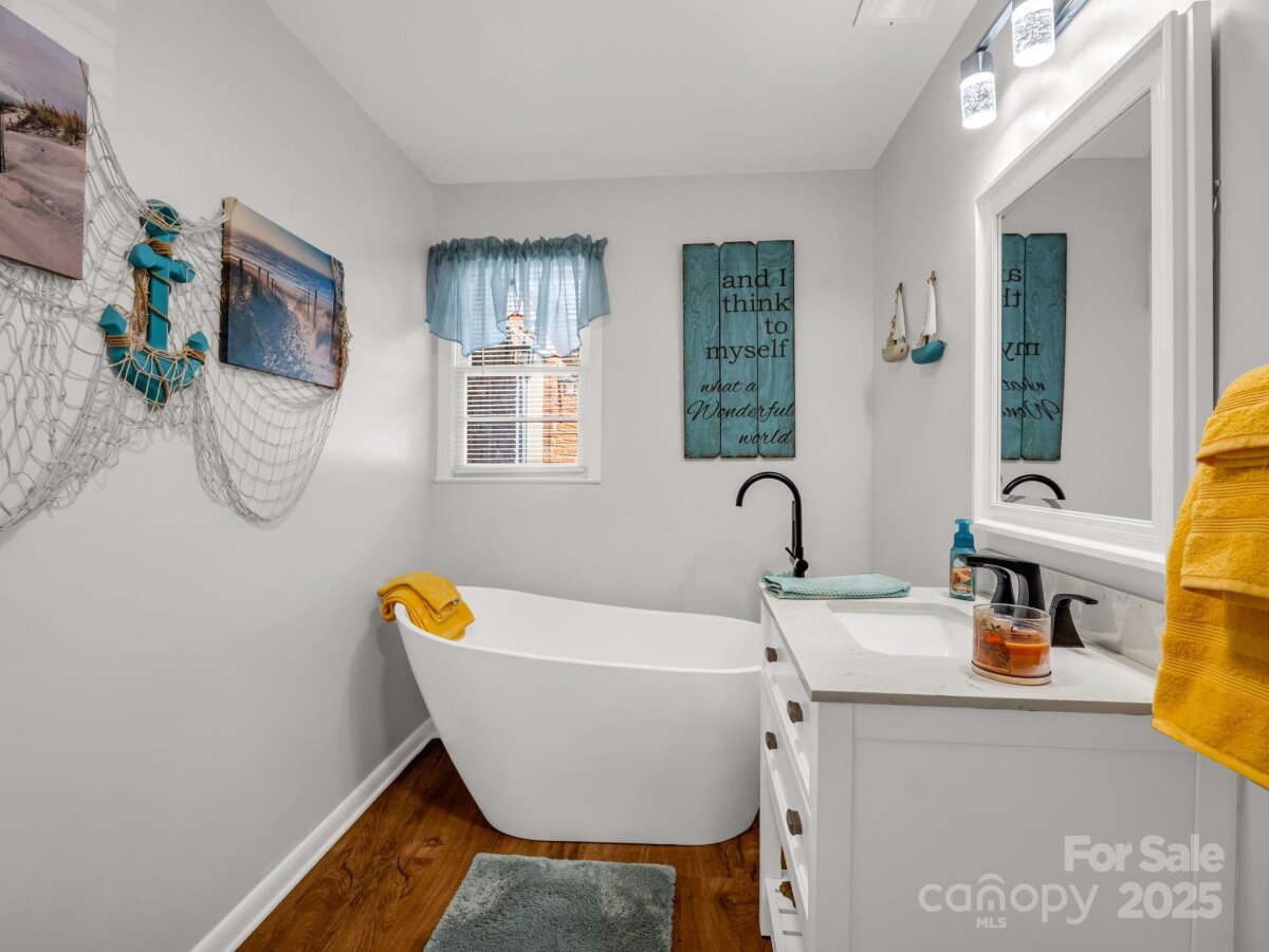 Avery Creek 22 4307961v