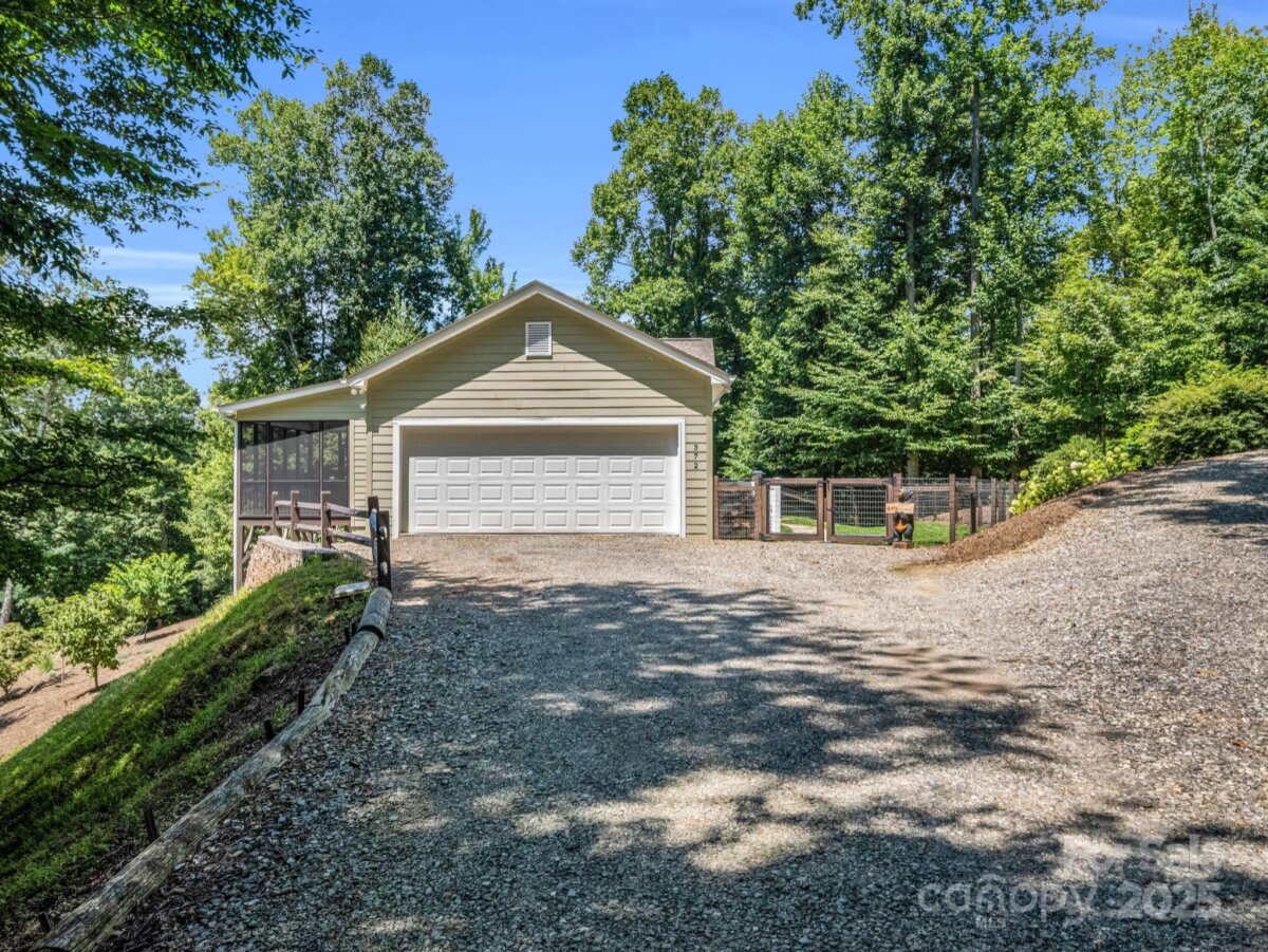 Weaverville 9 4307972i