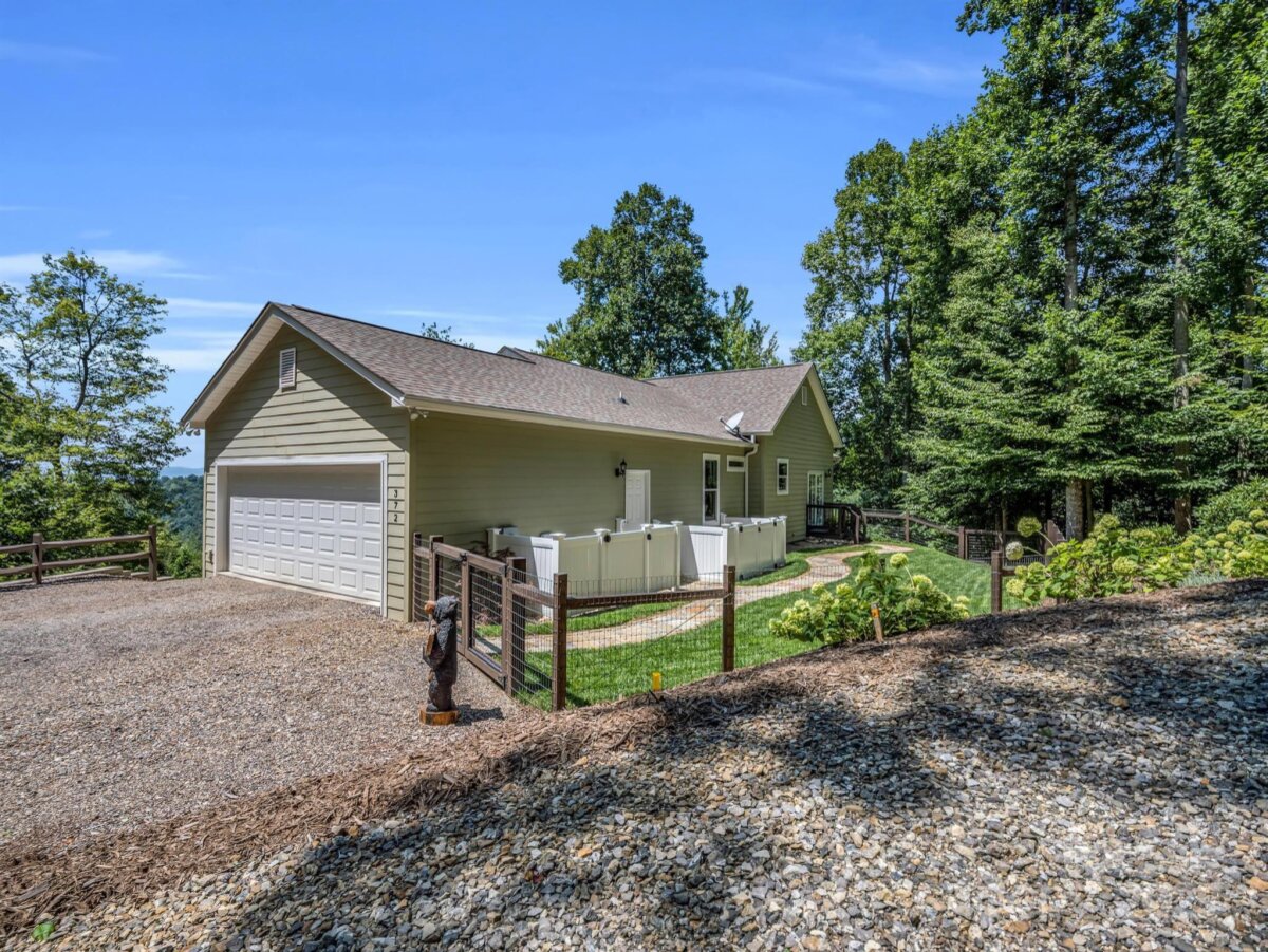 Weaverville 10 4307972j